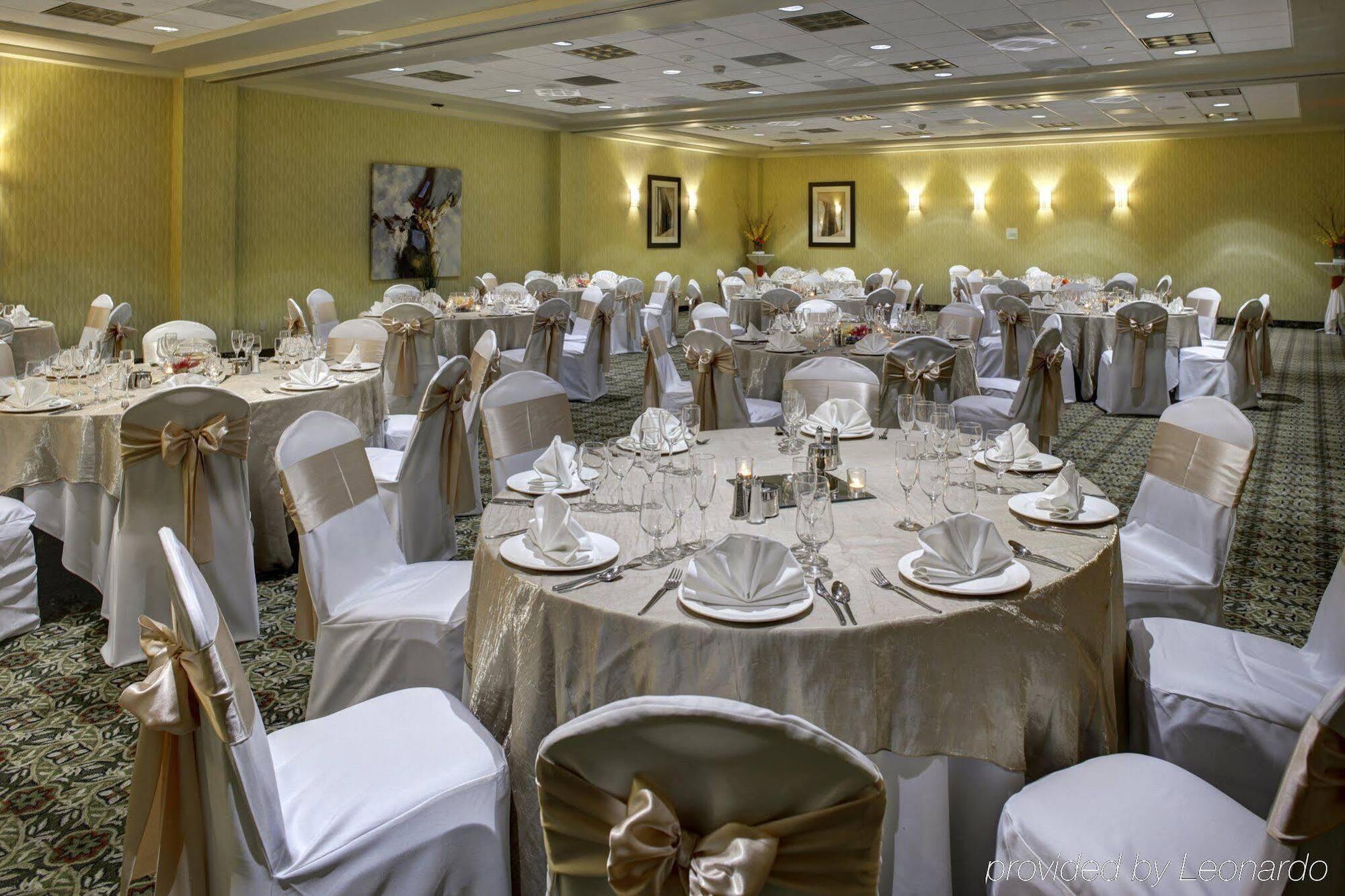 Holiday Inn Indianapolis North-Carmel By Ihg Exterior foto